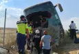 Yolcu otobüsü yoldan çıktı: Çok sayıda yaralı var