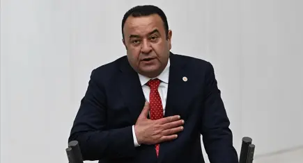 CHP Ankara Milletvekili Adnan Beker, partiden istifa ettiğini açıkladı