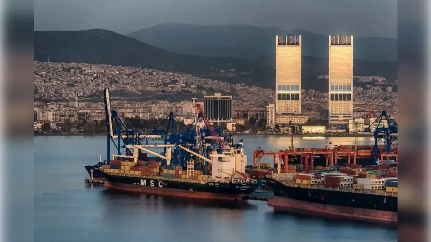 İzmir'in ihracatı gaz kesmiyor: Yılın ilk yarısında 7 milyar dolar eşiği aşıldı haberinin görseli