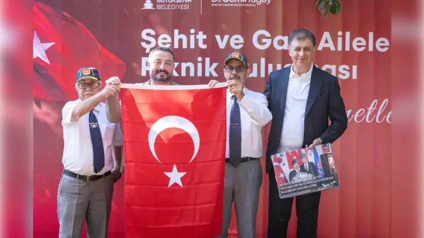 Başkan Tugay şehit yakınları ve gazilerle buluştu haberinin görseli