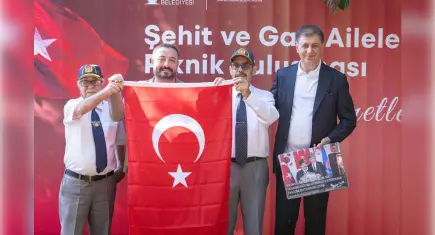 Başkan Tugay şehit yakınları ve gazilerle buluştu