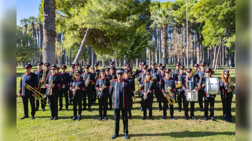 İzmir’in canlı tarihi: 83 yıllık Büyükşehir Bandosu kuşakları buluşturuyor haberinin görseli
