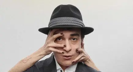 Sergen Deveci, yeni stand-up gösterisiyle Rene Lokal'de sahne alacak