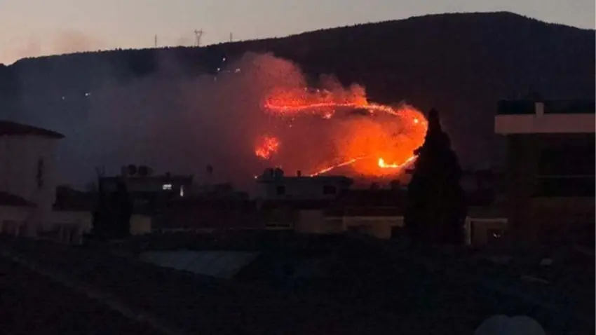 İzmir haber: Çiğli’de otluk alanda yangın haberinin görseli