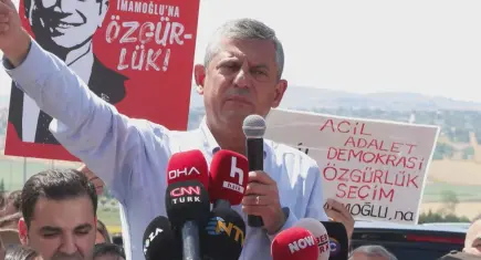 Özgür Özel, duruşmaların ardından Silivri'de konuştu: İmamoğlu'nun savunma hakkını kısıtlatmayacağız