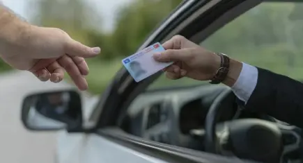 Trafik cezalarına sert düzenleme geliyor: Drift ve makas atanlara kalıcı ehliyet iptali yolda