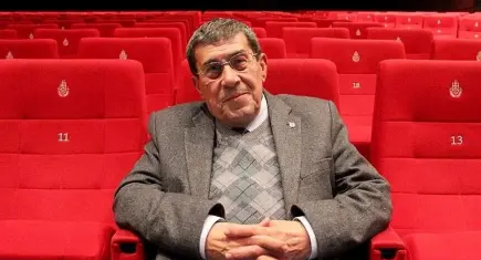 Türk tiyatrosunun usta ismi Zihni Göktay hayatını kaybetti