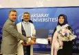 3 çocuk annesi ev hanımı azmetti, üniversiteden bölüm birincisi olarak mezun oldu