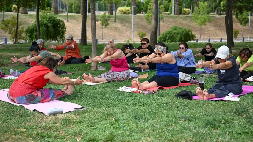 Bornova’da kadınlara yönelik yoga ve meditasyon etkinliği düzenlendi haberinin görseli