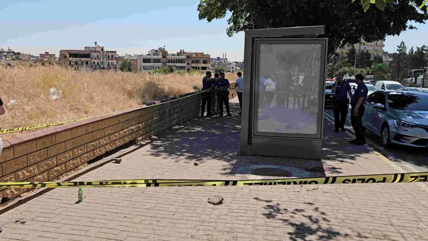 Boşanma aşamasındaki eşini durakta vurdu: Olay yerinde polisin gelmesini bekledi haberinin görseli