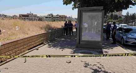 Boşanma aşamasındaki eşini durakta vurdu: Olay yerinde polisin gelmesini bekledi