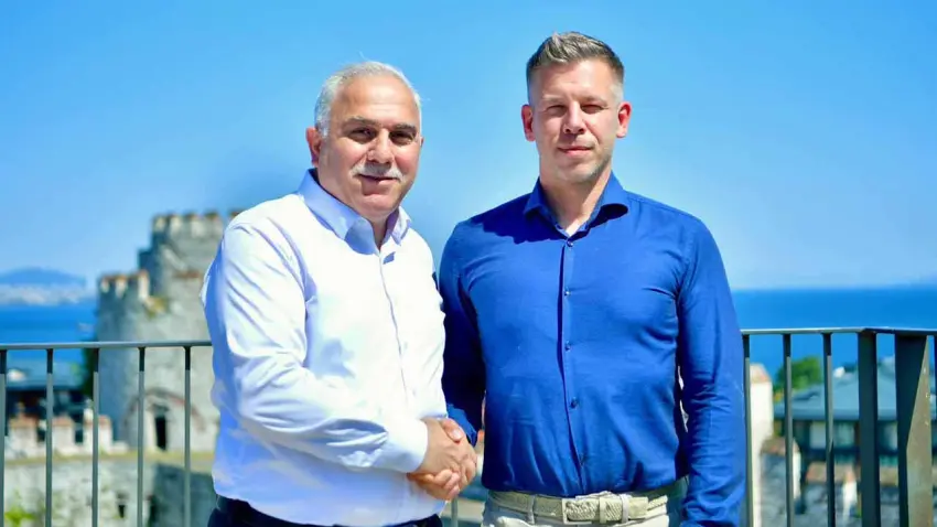 Macaristan Başbakanı Peter Magyar’dan Yedikule Hisarı'na ziyaret haberinin görseli