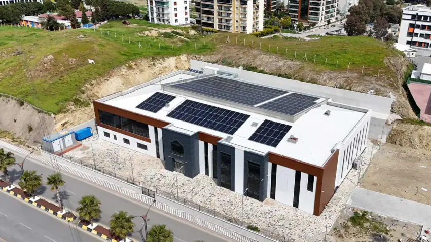Menemen’de Ulukent Gençlik Merkezi açılışa hazırlanıyor haberinin görseli
