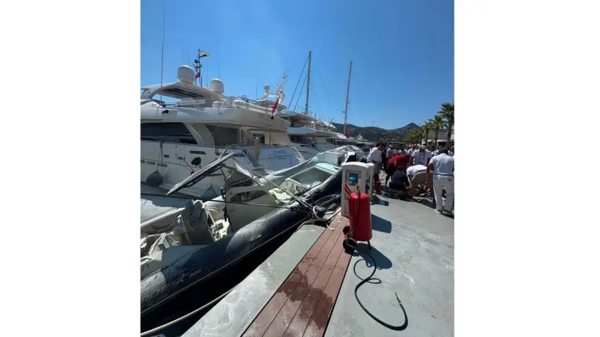 Bodrum'da marinada bakım yapılan bot patladı: 1 yaralı haberinin görseli