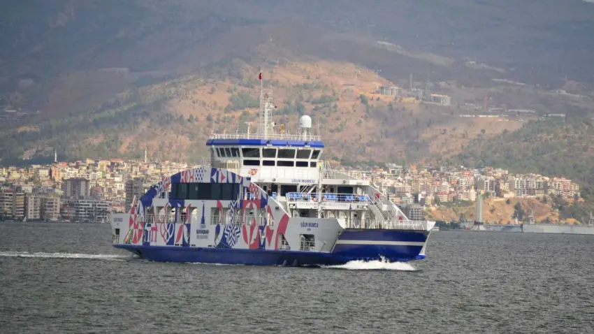 İZDENİZ'in ek seferleriyle yaklaşık 20 bin araç deniz yolunu kullandı haberinin görseli