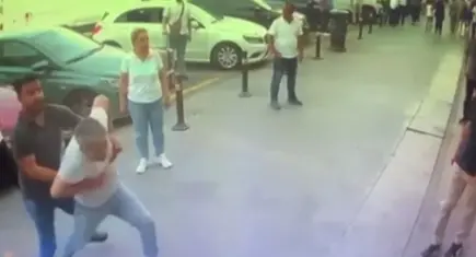 Otogarda yolcu alma kavgası bıçaklı kavgaya döndü: 2 taksici yaralı