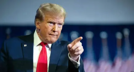 Trump İran'ı hedef aldı: Dün akşam onları çok sert vurduk!