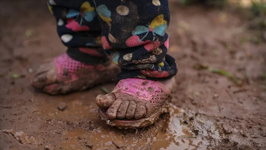 Derin Yoksulluk Ağı'ndan çocuk yoksulluğuna dair bilgi notu haberinin görseli