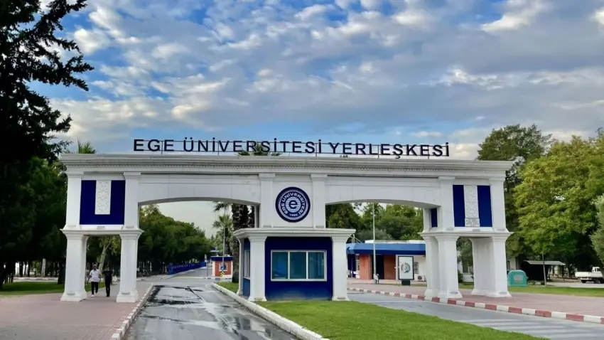 EÜ 15 Temmuz Demokrasi ve Milli Birlik Günü’nü kapsamlı anma programıyla anacak haberinin görseli