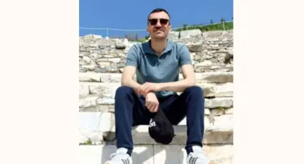 İzmir'de annesi, babası ve ağabeyini öldürdüğü iddia edilen adam ilk duruşmaya çıktı