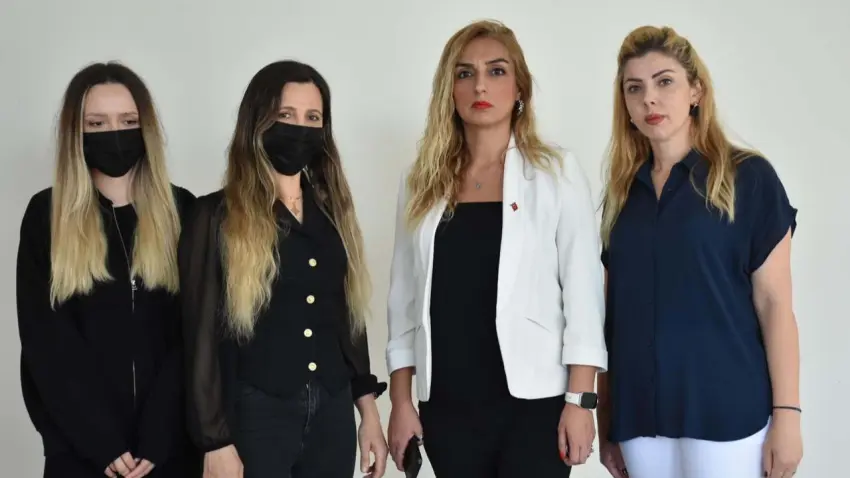 İzmir'de komşusunu bıçaklamakla suçlanan sanık tahliye edildi haberinin görseli