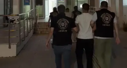 İzmir haber: Bornova'da 280 bin sentetik ecza ele geçirildi