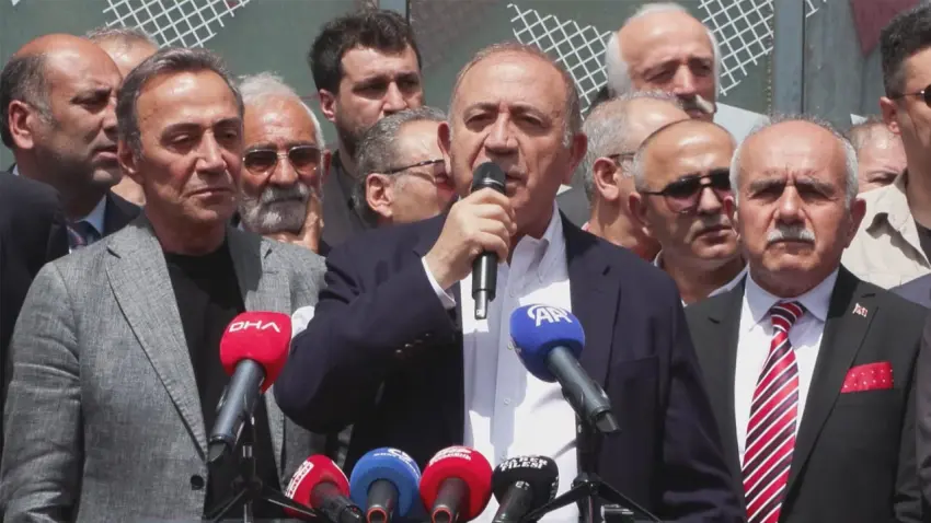 CHP İstanbul İl Kongresi'nin iptali davasında duruşma ertelendi: Gürsel Tekin göreve devam edecek haberinin görseli