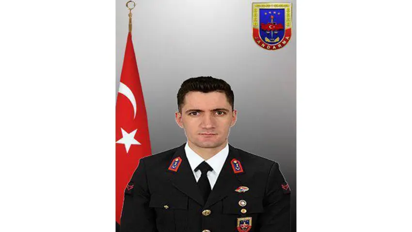 Halı sahada fenalaşan uzman çavuş hayatını kaybetti haberinin görseli