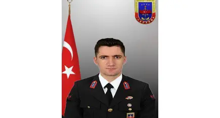 Halı sahada fenalaşan uzman çavuş hayatını kaybetti