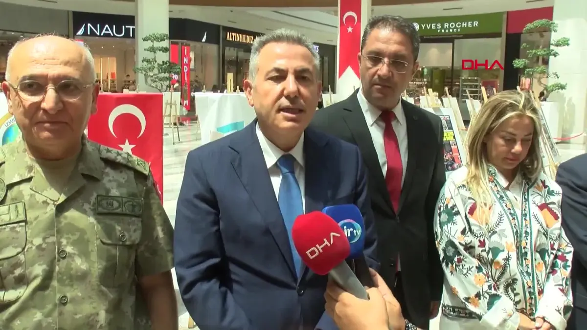 İzmir'de '15 Temmuz Manşetleri Gazetecilik Atölyesi Sergisi' açıldı görseli