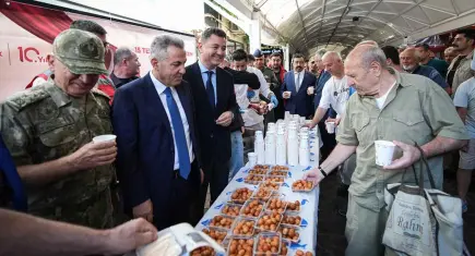 İzmir ve Manisa'da 15 Temmuz şehitleri dualarla anıldı
