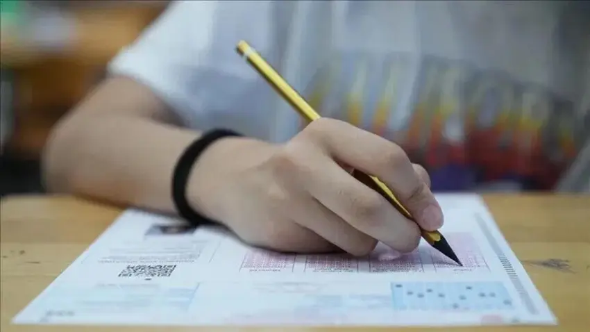 Milyonlarca öğrencinin beklediği gün geldi: LGS sonuçları açıklandı haberinin görseli