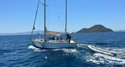 Bodrum açıklarında kaçak göçmen operasyonu: 37 kişi yakalandı