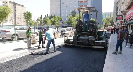 Konak Belediyesi'nden Alsancak sokaklarında yenileme çalışmaları sürüyor