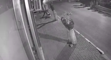 Sokak ortasında bıçaklayıp gasbetmişti: Başsavcılık itiraz etti, saldırgan tekrar cezaevinde!