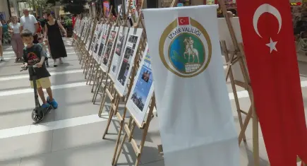 "15 Temmuz Manşetleri" sergisi Karşıyaka'da ziyaretçilerini ağırlıyor