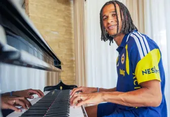 Aké: Fenerbahçe'nin yer aldığı her kulvarda kazanmak istiyoruzd