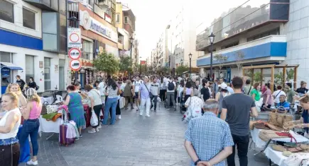 Karşıyaka Gece Pazarı kadın dayanışmasını büyütüyor
