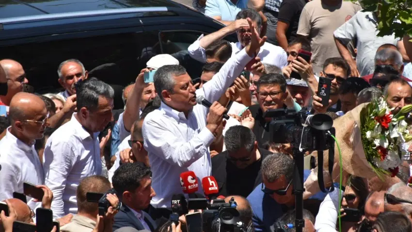 Özel'den Erdoğan'a erken seçim çağrısı: Cesaretin varsa çık karşımıza haberinin görseli