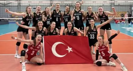 U18 Voleybol Milli Takımı Avrupa ikincisi oldu