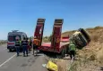 Uşak’ta tır devrildi: 3 kişi yaralı