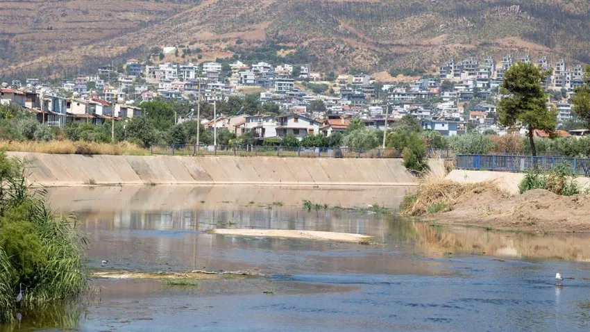 Büyükşehir'nden Seferihisar derelerinde güçlendirme hamlesi haberinin görseli