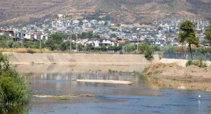 Büyükşehir'nden Seferihisar derelerinde güçlendirme hamlesi