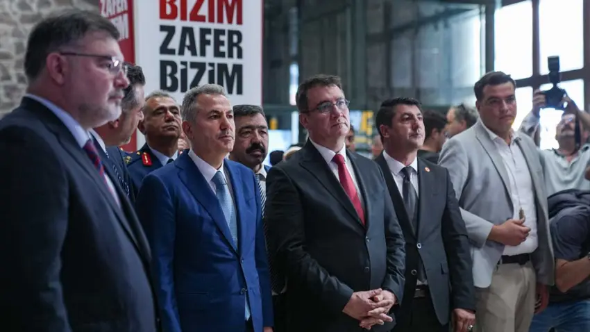 "15 Temmuz Yaşayan Hafıza Merkezi" İzmir'de ziyaretçilere açıldı haberinin görseli