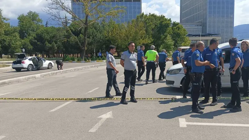 Adliye otoparkı savaş alanına döndü! Pompalı ve tabancalar çekildi: 5 gözaltı