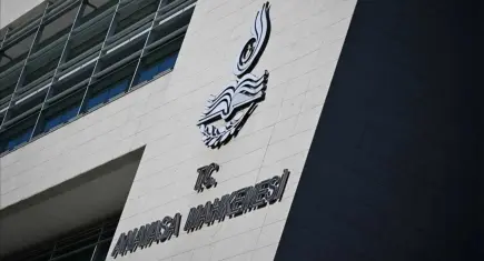 AYM'den kritik karar: Boşandığı eşiyle yaşayanın aylığı kesilecek