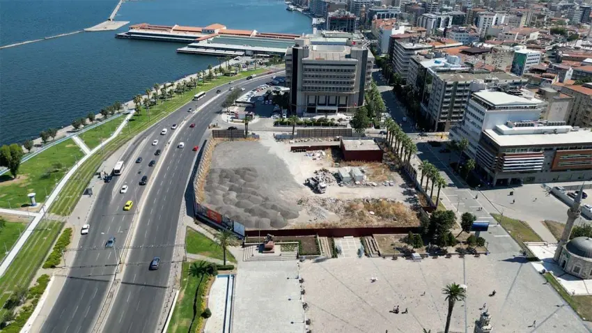 Bilal Saygılı'dan Tugay’a hizmet binası tepkisi: İzmir 4 yıldır bekliyor haberinin görseli