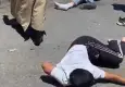 Bisiklet süren çocuklara çarpan sürücü kaçtı
