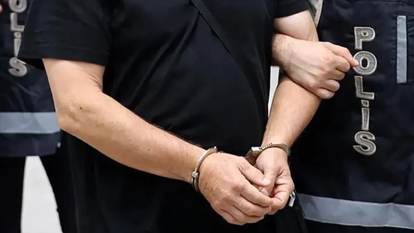 FETÖ soruşturmalarında İzmir raporu: 8 bin 883 tutuklama haberinin görseli