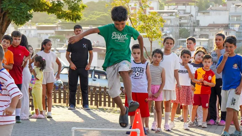 Gaziemir’de ‘Sokakta Şenlik Var’ coşkusu başladı haberinin görseli